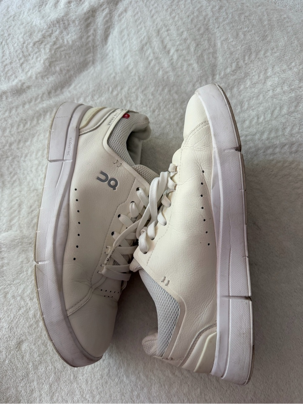 On Running The Roger Advantage 8.5W Sneakers - Picture 4 of 9